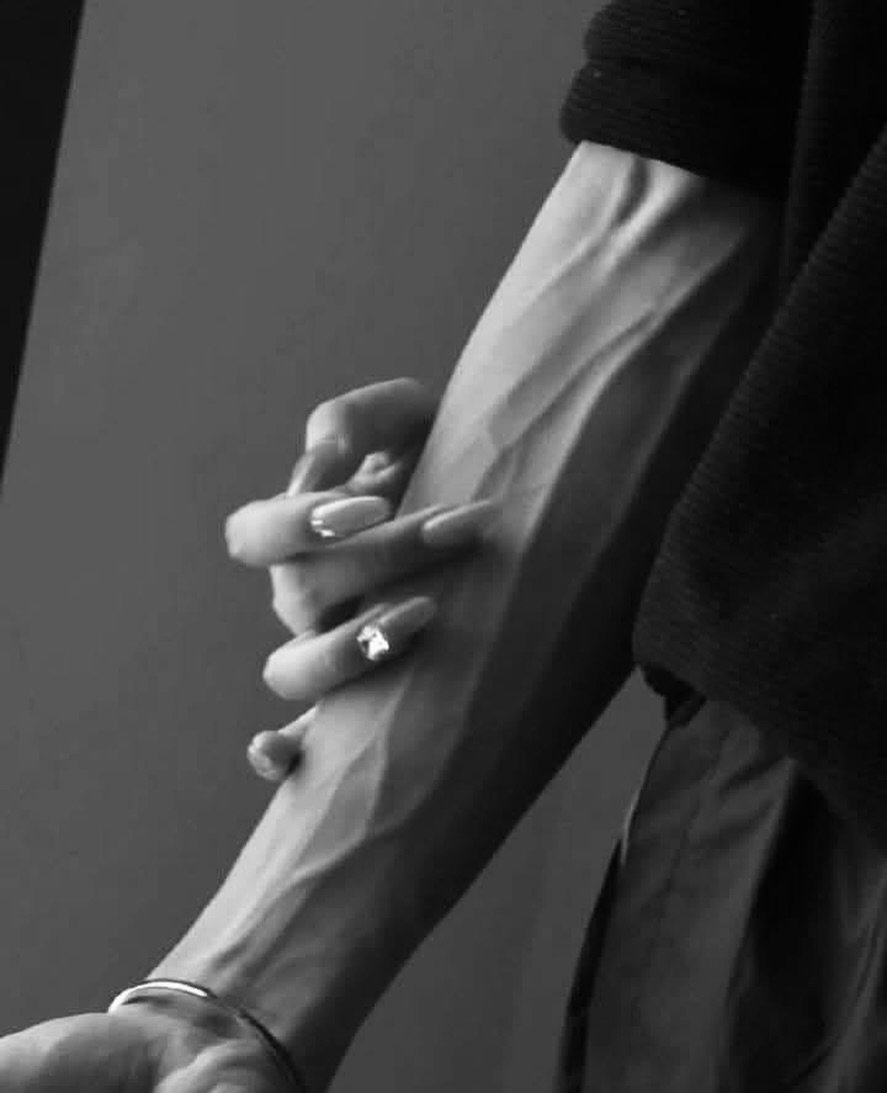 scrollpics's tweet photo. Better together >❤️‍🔥💅🏻 https://t.co/FXQylRsisJ