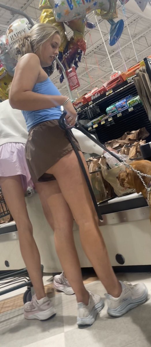 youurweakness12's tweet photo. nice booty on this hot blonde bop 
#bop #irl #slut https://t.co/sY6uHlW81G