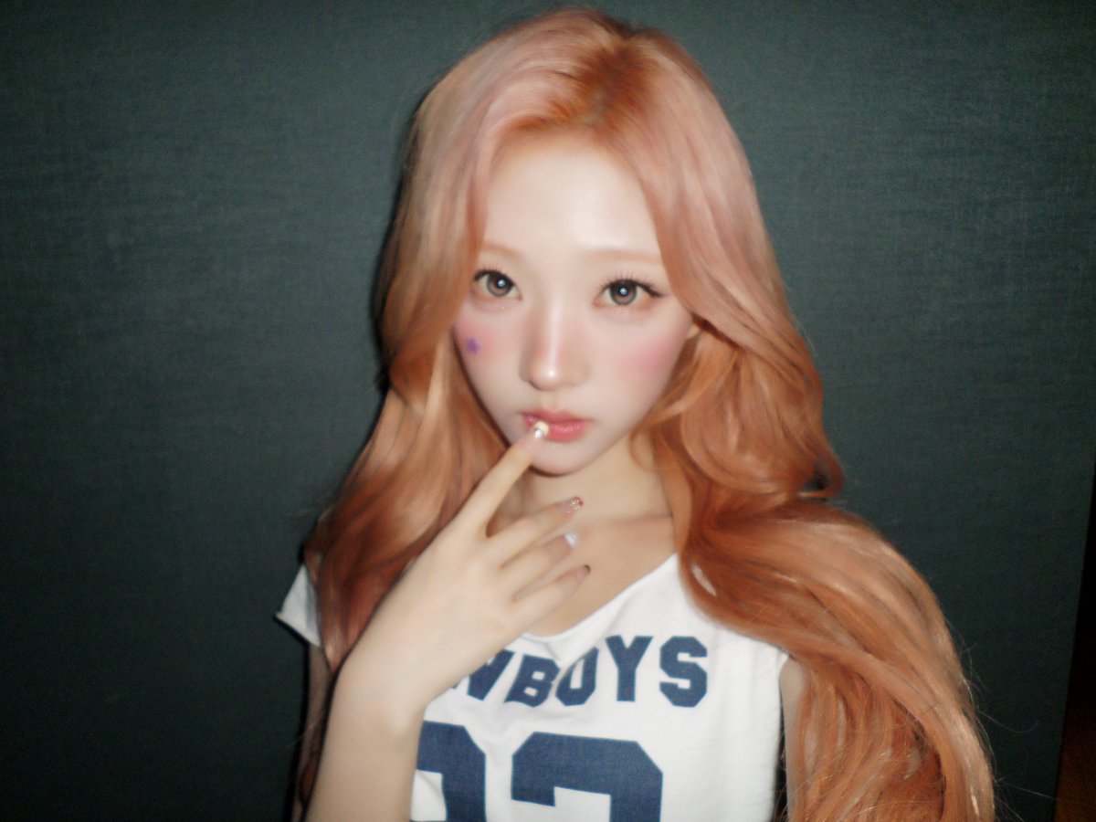 krvimstella's tweet photo. Playing around with the flash while the dark background made every lil detail hit way harder. My peachy hair, oversized tee, and tiny pop of color on my cheek gave the whole vibe that cute, playful energy I'd keep coming back to. https://t.co/OvdW82S7OD