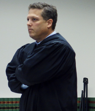 funder's tweet photo. The DOJ asked for a different judge.

The judge wrote three pages explaining why that wasn't happening.
 https://t.co/tNA9zCjD5R https://t.co/57txxnkcn7