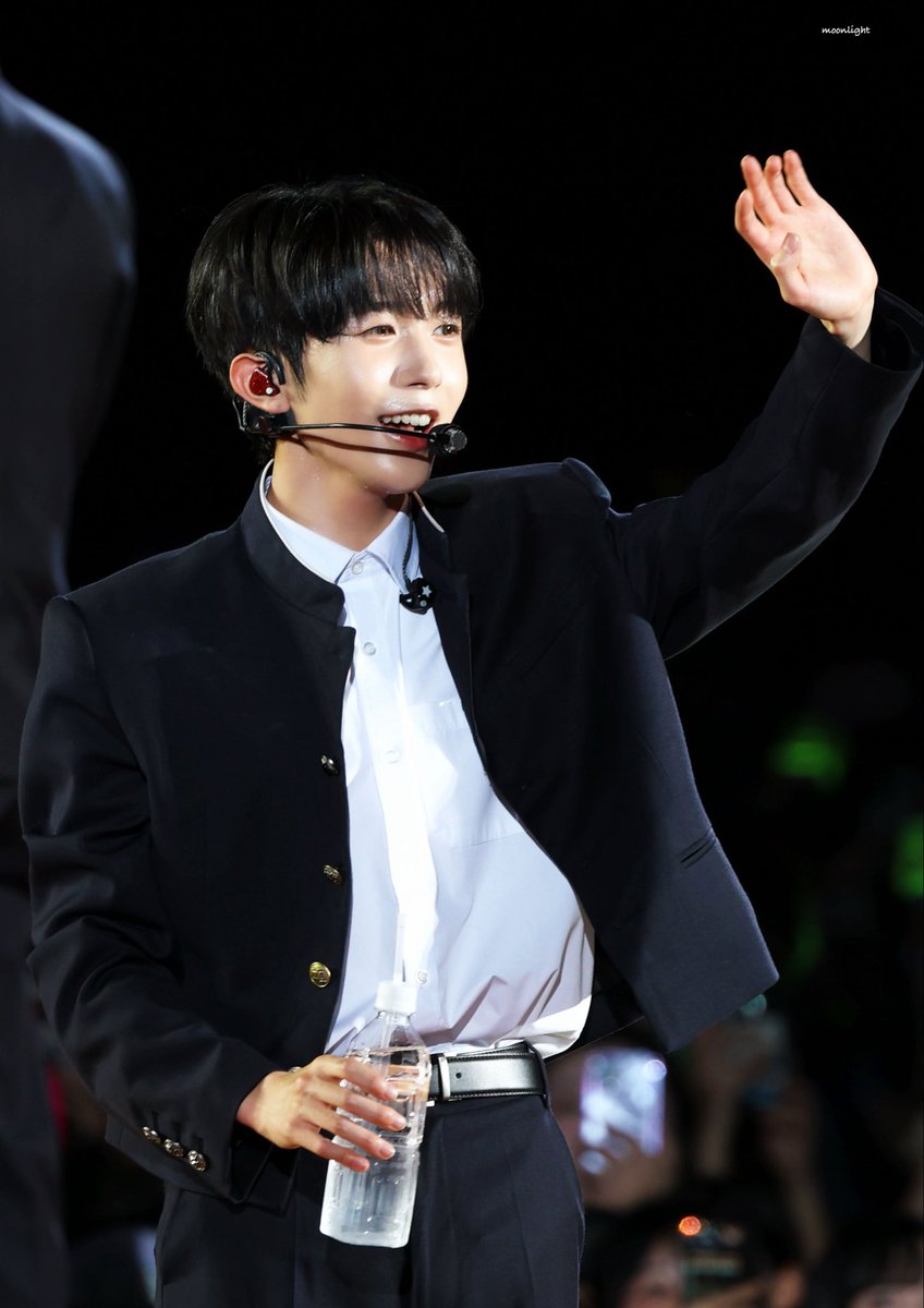 MoonlLight125's tweet photo. 소중한 료야 생일축하해🍀
앞으로도 웃으며 꽃길만 걷기를 바랄게！✨
幸せで笑顔溢れる一年になりますように✩⡱
 #사랑둥이_치치야_생일축하해료 
 #PuppyRyoDay
 #シズニの星かがやくリョウちゃん
 #NCTWISH  #엔시티위시  #료  #RYO https://t.co/pqYvK2C1Ou