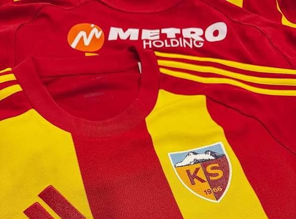 kyssrspr's tweet photo. Kayserispor suana dek yalnızca Metro Holding ile sponsorluk anlaşması sağladı ve bu şehirde binlerce firma var. Kayserisporun zor gününde yanında olmayanları #Kayseriunutmaz https://t.co/wZAl5K4gft