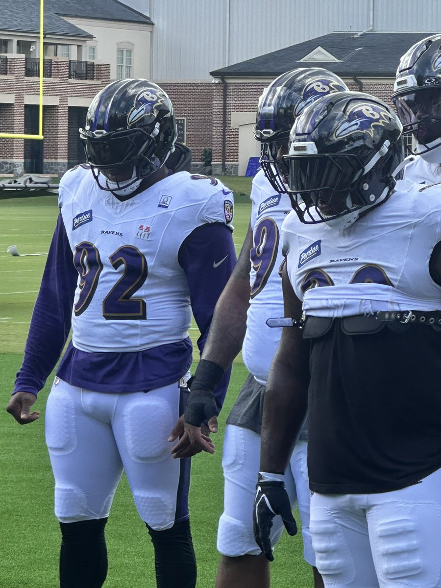 CordellWoodland's tweet photo. Nnamdi Madubuike rocking the neck pad today https://t.co/aaVurfwT7N