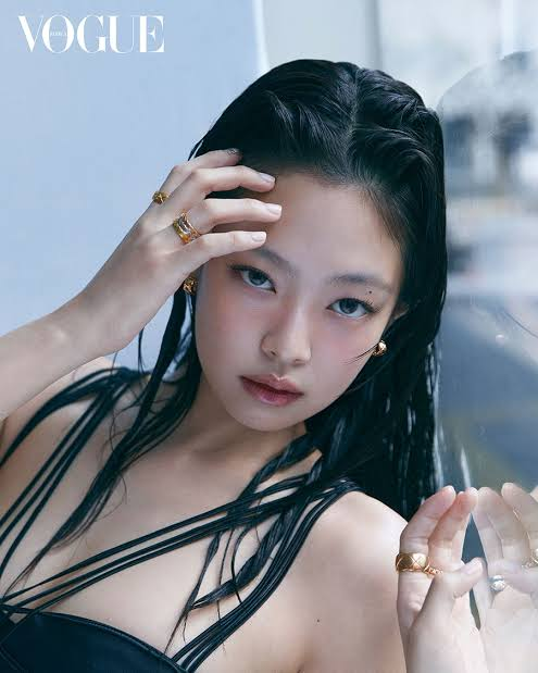 PopEmpirex's tweet photo. JENNIE is Officially taking a break after the release of her 2nd Album. https://t.co/ZHrLc74DBf