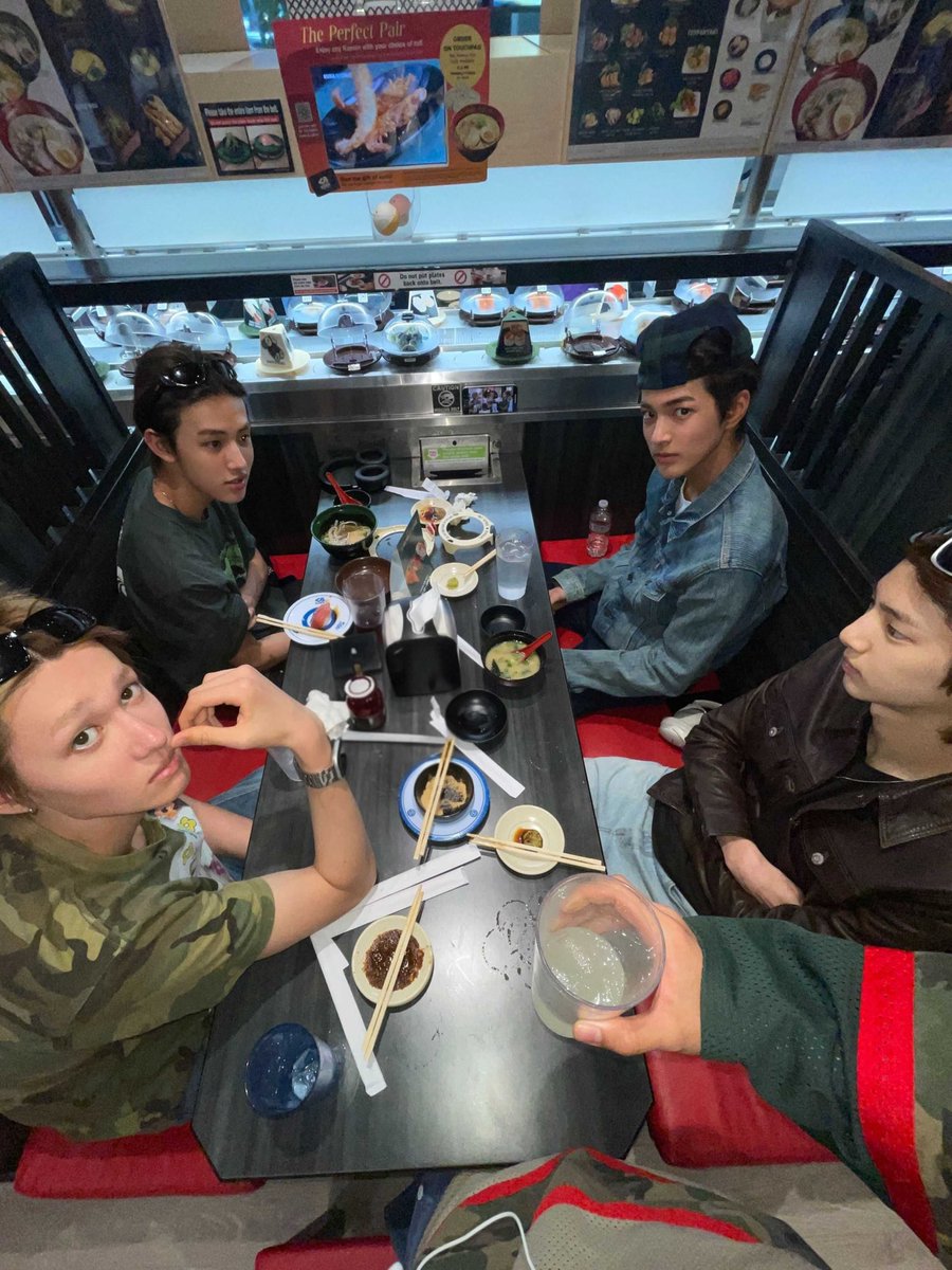 breei00's tweet photo. 난 제임스가 위버스에 올려주는 팀 코르티스를 너무사랑함 https://t.co/pCIiwfdFhH