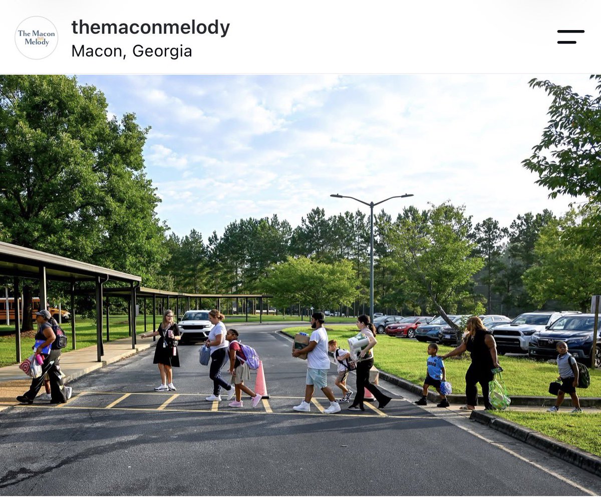 BibbSchools's tweet photo. First day of school photos at Heritage Elementary by @midgakillrfotog for Macon Melody! #Built4Bibb https://t.co/vOzgP1OuKu