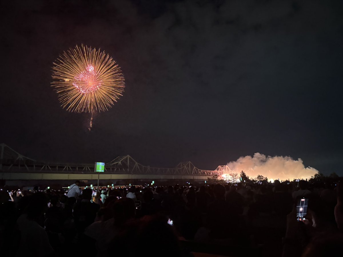 loveup_11's tweet photo. 何回も見ているはずなのに、毎回驚きや感動がある。長岡花火、今年も観られました。夏ですね。 https://t.co/HIgpO0GxpY