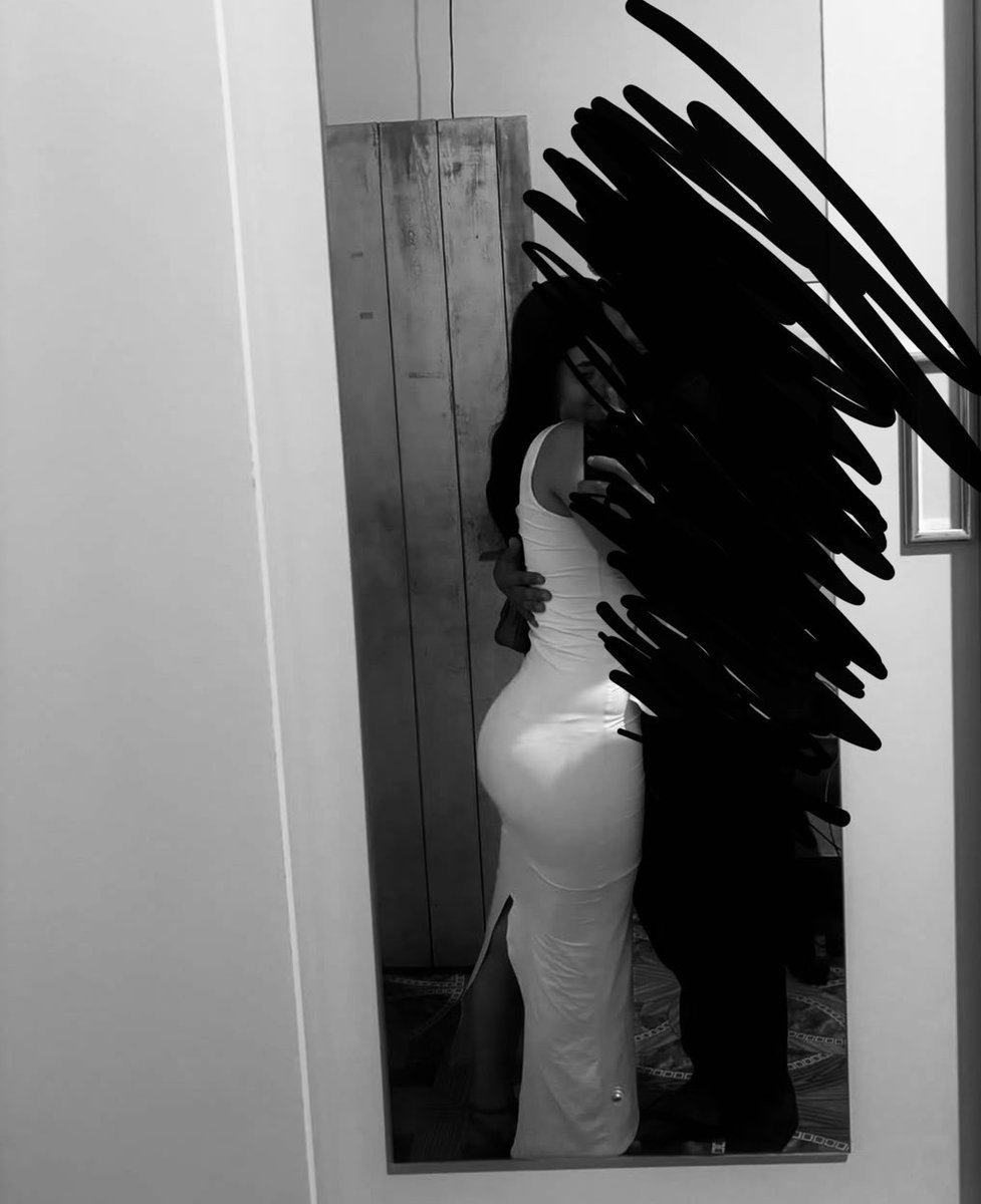 kimininastranha's tweet photo. morro de vontade de assumir esse aqui só pq minha bunda ficou enorme na nossa primeira foto https://t.co/tJuHs4dNeQ