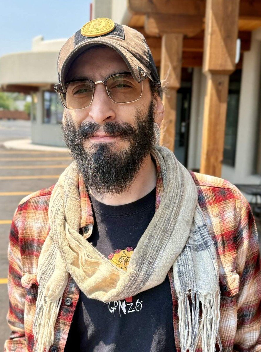 GreginArk's tweet photo. If you go out to eat and some crazy bastard starts killing people try to be as much of a man as Jordan Salinas. Grab your gun, trust God, protect the innocent. https://t.co/7TjSvfMqaA