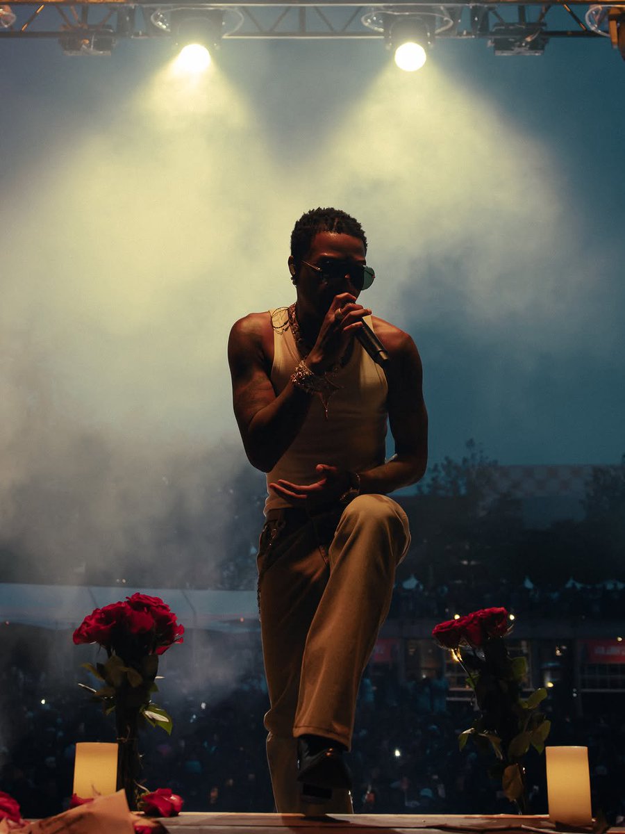 AlbumTalksHQ's tweet photo. 🚨 WIZKID NOW HAS 2 PROJECTS IN THE TOP 10 ON THE NG APPLE TOP ALBUMS CHART 📈 🔥

#4. MORAYO
#10. MADE IN LAGOS (DELUXE EDITION) https://t.co/G4FITjBTyh