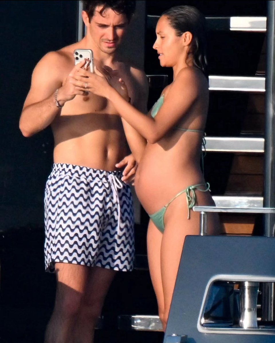 NadithyaD_K's tweet photo. omgggg her baby bump🥹😭 https://t.co/WKDjnfiREU