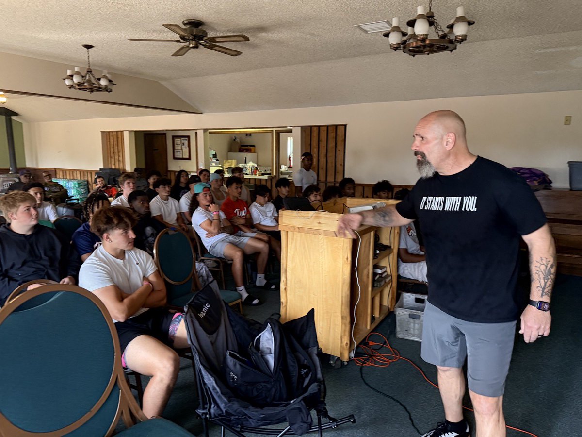 MesaRidgeFootb1's tweet photo. 2026 Retreat in the books ✅

No pads. No scoreboard. Just men being forged!

Brotherhood, the outdoors, competition, fireside chats, and life lessons that strengthened our bond. 🐻💜

The foundation has been laid, now it’s time to go to work 😤.

#Exit132A #CCGT

@WidefieldD3 https://t.co/ORrgXVcSIZ