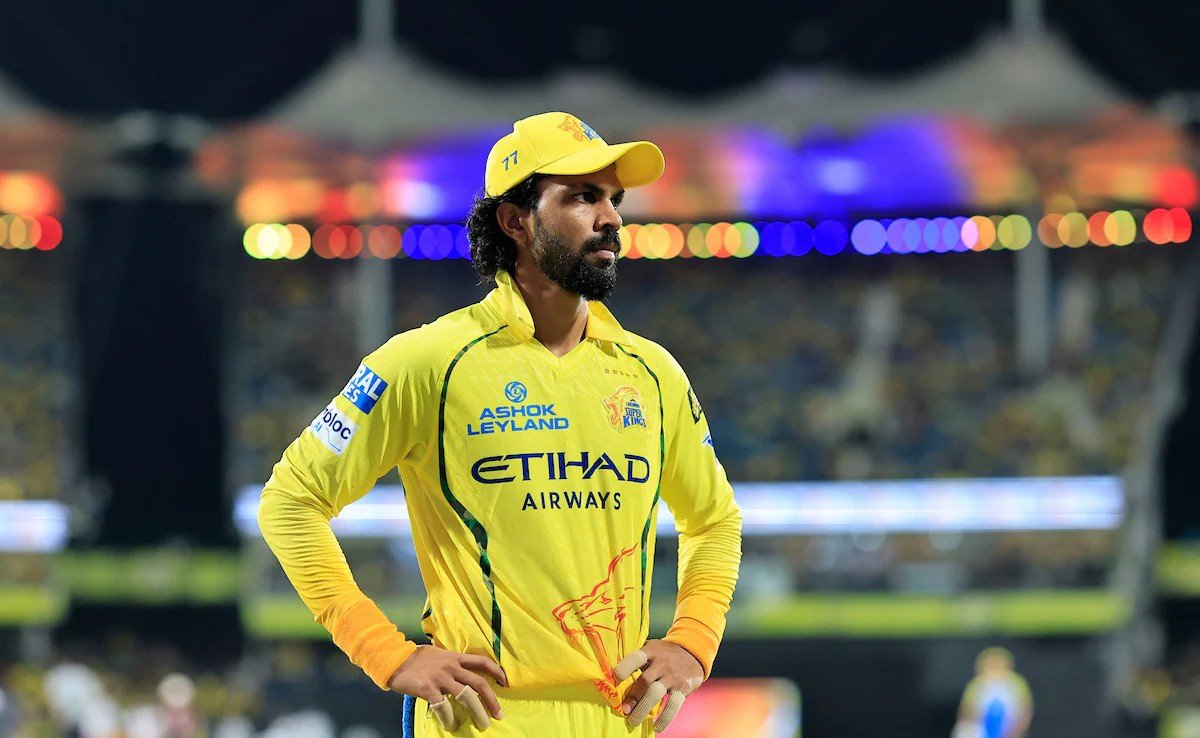 internetumpire's tweet photo. I want this guy to turn things around so bad. Not even for CSK but for his own sake. Did a whole lot with the bat during some of CSK's lowest phase as a batting unit. Can't let one bad season erase all of that. https://t.co/bKE3ruX575