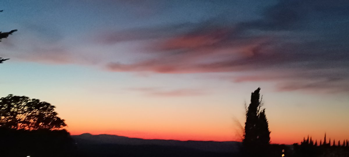 StefaniaNonno's tweet photo. #atardecer
#tramonto
#sunset
#mypersonal https://t.co/V6PqsqR9ax