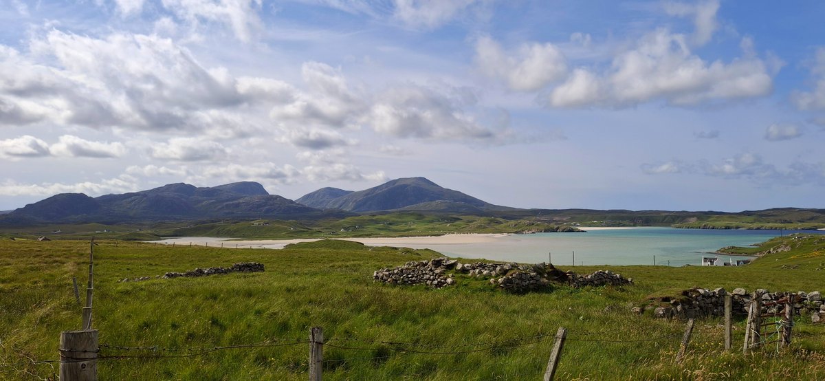 EilidhCarr's tweet photo. A beautiful morning in Uig ⛰️
#OuterHebrides https://t.co/axeFktgPBX