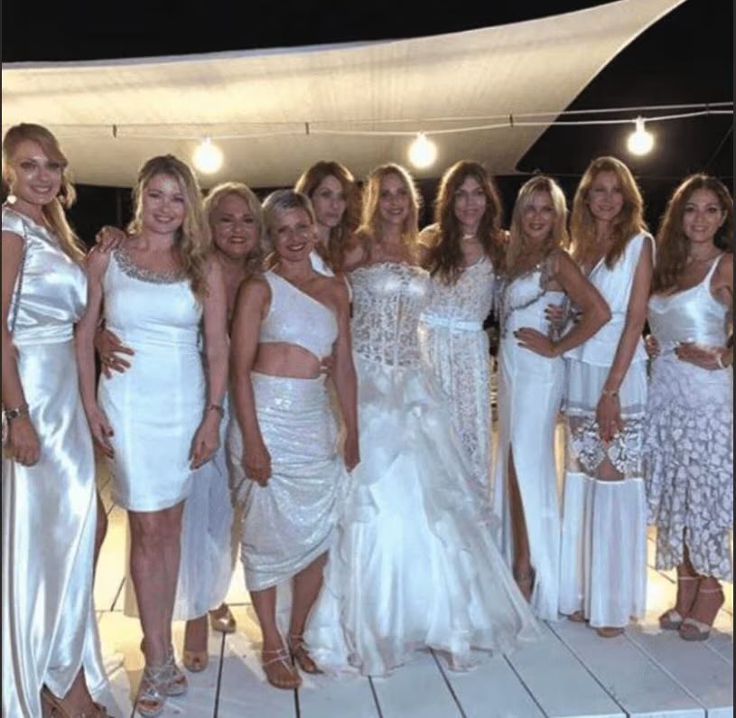 dicoreality's tweet photo. Ilary per un buon cast del gfvip basta prendere spunto da questa foto https://t.co/s1mzDhaf1R