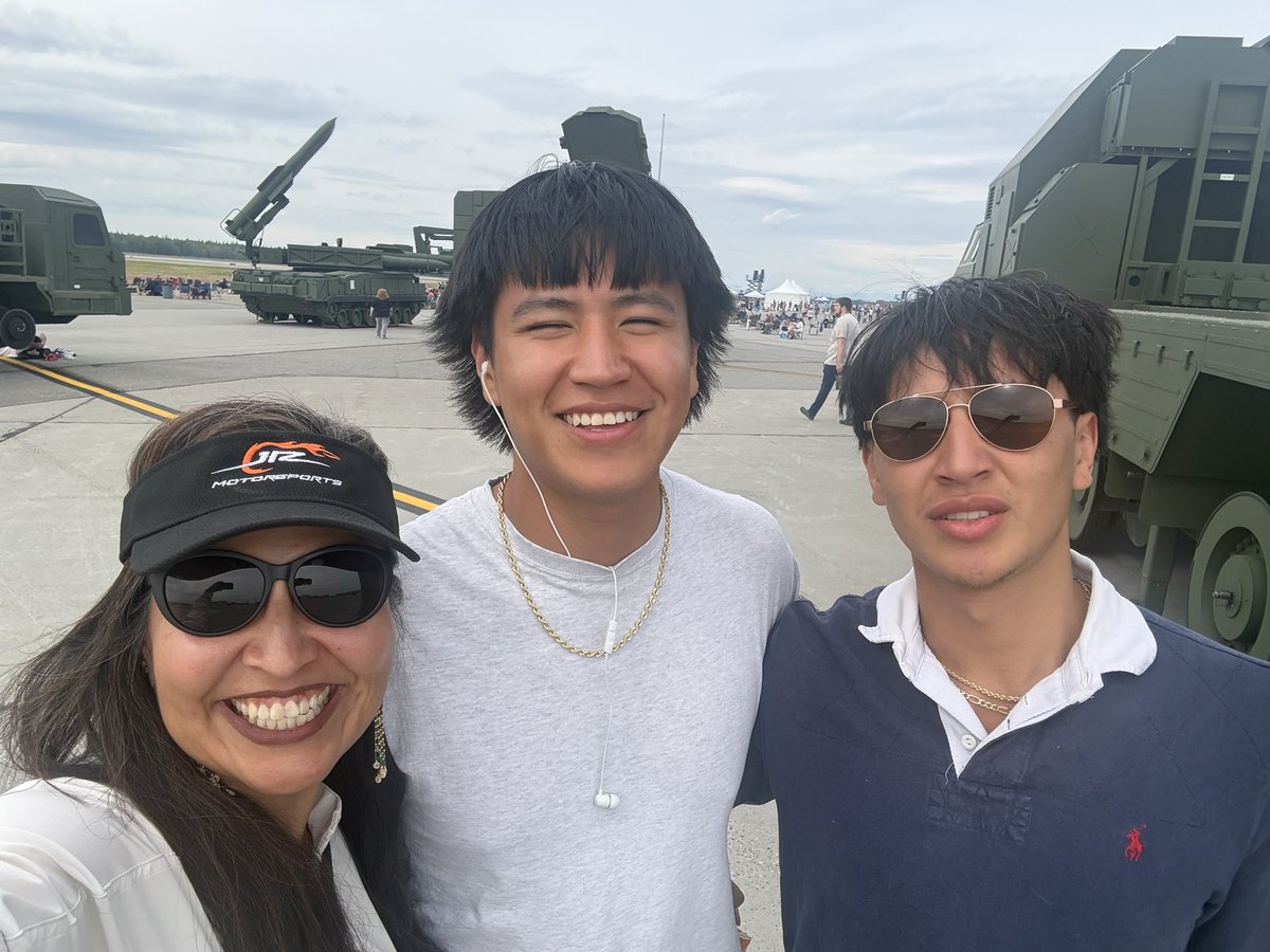 907sharon's tweet photo. Day 4 Monday 57 Fairbanks rain 🌧️ week 26 of 2026.  Enjoy time with my sons. Prayers going out to our communities 🙏🏽. Love jogs with puppies the bill. #coachbennett #nikerunclub https://t.co/iX48t4LEVk