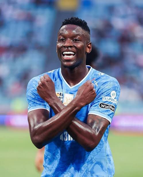 SomosLoucosFut's tweet photo. 🚨 𝙄𝙣𝙛𝙤𝙧𝙢𝙖𝙘̧𝙖̃𝙤: Segundo a ESPN, o Zenit autorizou intermediários a oferecerem Luiz Henrique ao Cruzeiro.

O clube russo aceita negociar e quer envolver jogadores na operação. Arroyo e JJ foram citados como possíveis nomes na troca.

Ainda não há proposta oficial.

@ESPNBrasil