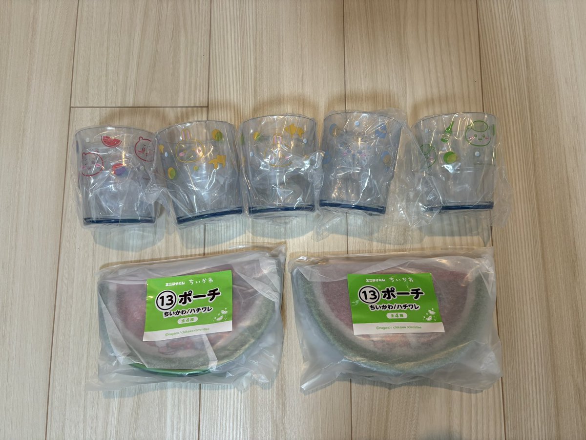 O412_chan's tweet photo. ちいかわ エニマイくじ 交換

【譲】
ぬいぐるみ（くりまんじゅう・シーサー）
ポーチ（ちいかわ/ハチワレ）
レトロコップセット（ちいかわ・うさぎ・ラッコ・くりまんじゅう）

【求】
ジオラマフィギュア
ポーチ（モモンガ/古本屋）
レトロコップセット（古本屋） https://t.co/ptcGTwV6CM