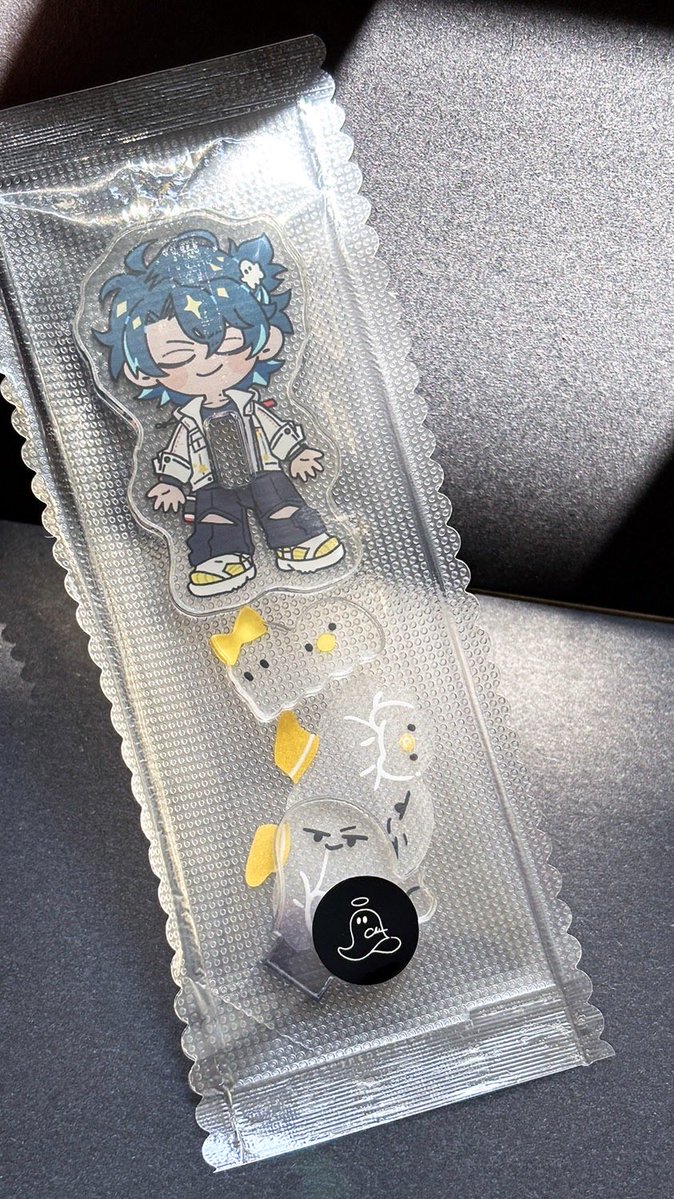 chi_ihc000's tweet photo. NiCE2 · G9-G10萬家箱新品預訂

▎DR. WBRKM票根貼紙組 
▎靈魂出竅瓦哈-4mm壓克力
▎DR001.ZIP-插畫集
▎萬家平安-壓克力吊飾
▎除靈套組(既品) https://t.co/Fq6aQhm8jq