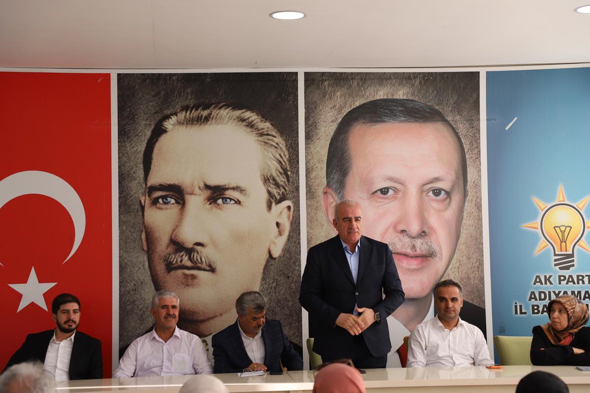 HuseyinOzhan_'s tweet photo. 📍Adıyaman

İl Yönetim Kurulu Toplantımızda kıymetli yönetim kurulu üyelerimizle bir araya geldik.

Teşkilat çalışmalarımızı kapsamlı şekilde değerlendirdiğimiz, fikir alışverişinde bulunduğumuz ve hasbihal ettiğimiz verimli bir toplantı gerçekleştirdik. Birlik ve beraberlik içerisinde Adıyaman’ımız ve davamız için gayretle çalışmayı sürdüreceğiz.