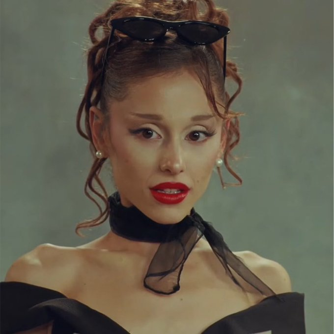 ArianaWorldHQ's tweet photo. Ariana Grande was the most streamed artist on Spotify for a 3rd consecutive day! https://t.co/GuVLnmlknJ