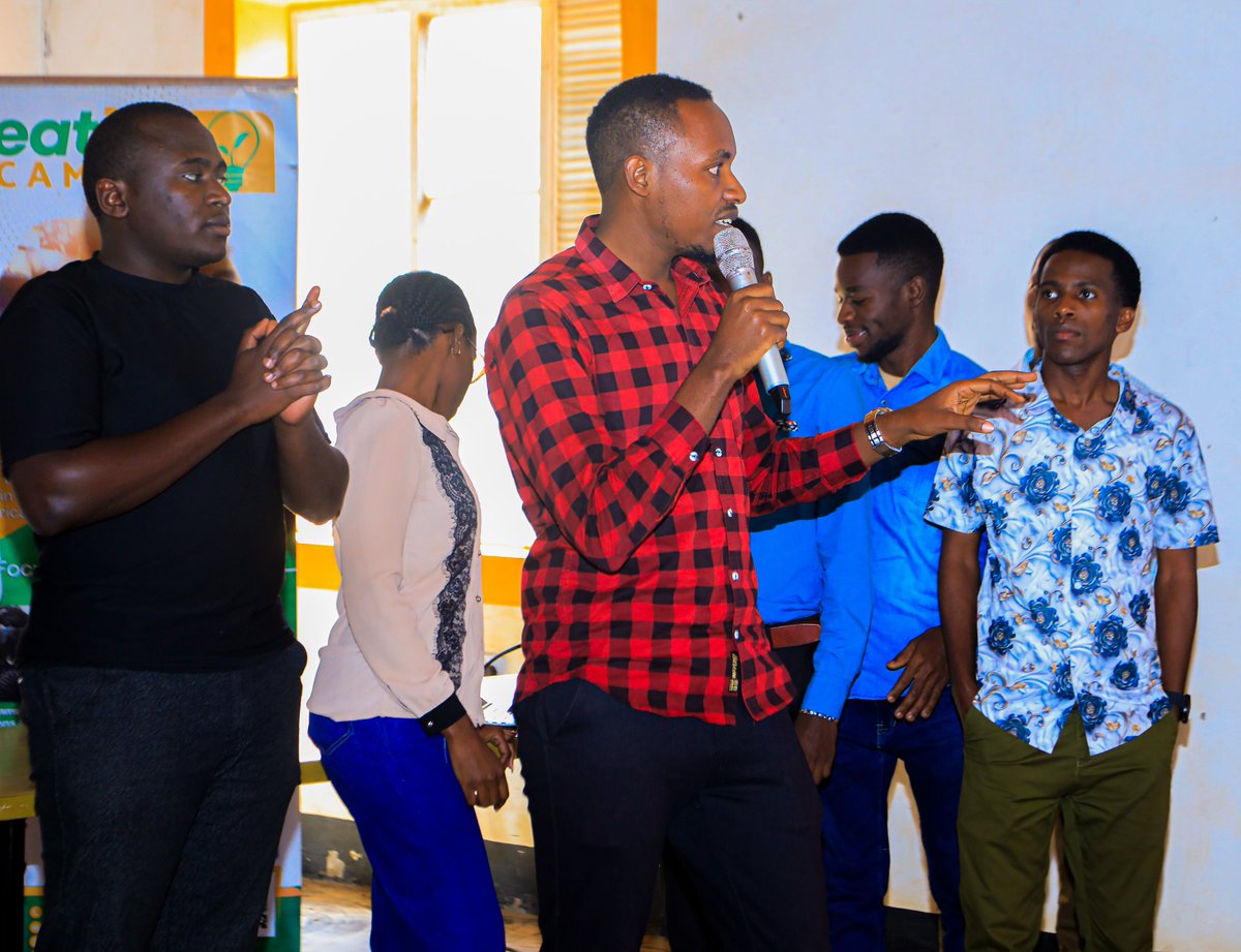 KreativeCampus's tweet photo. Presentation day wasn't just about showcasing projects, it was about demonstrating execution and problem solving.
#TechAdvance participants presented bold solutions, defended their assumptions, and embraced expert feedback that will shape the next iteration of their projects. https://t.co/cbfYQ4nwjf