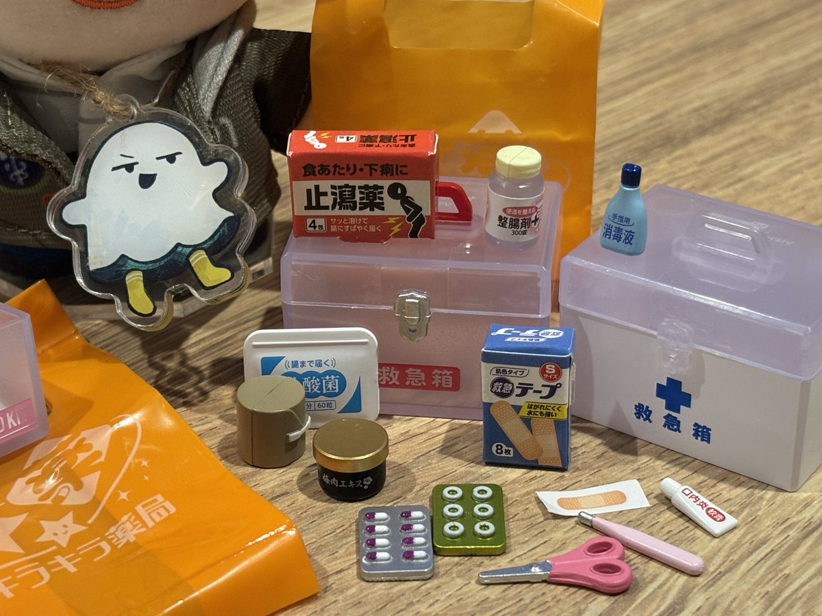 kai_urusai's tweet photo. 今天照片都還沒整理我要先來分享全粉肝都該擁有的扭蛋😭！！！還買到超可愛娃包我大獲全勝⋯
扭蛋有重複蠻多&amp;我應該還會繼續扭（）之後整理會釋出看有沒有人想要收⋯！ https://t.co/Yf7P2J65eu