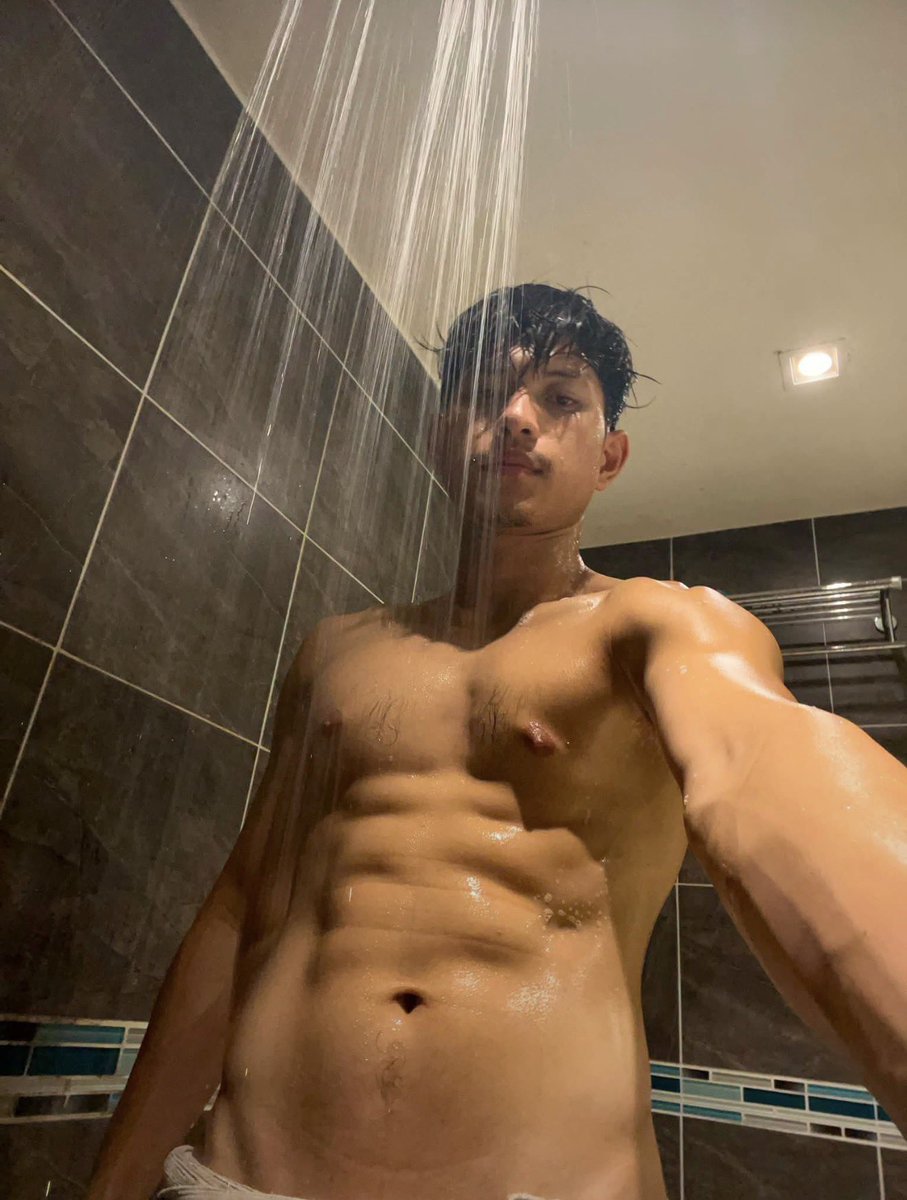 fourxkerr's tweet photo. เอ๋ใครน๊า🙊 https://t.co/0p8kvVBvqV