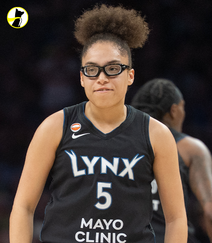 Underdog's tweet photo. Olivia Miles so far this season:

19 PPG
5 APG
4 RPG
50.0 FG

She is the only rookie in WNBA history to hit these marks

https://t.co/Uc6AjU0y14 https://t.co/cG08UtNZMq