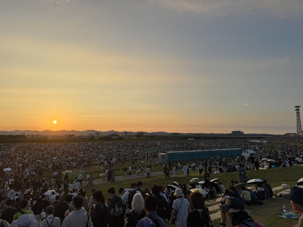 rennniko_p's tweet photo. 長岡花火、知己の善意を頂き8年ぶりに参加することができた！
最高だった🥰 https://t.co/FDTktb9esN