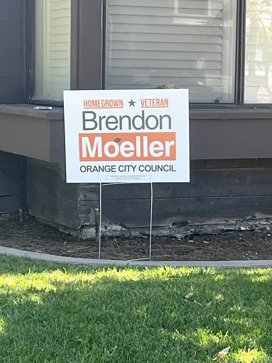 moeller4orange's tweet photo. Spotted around #OrangeCA District 6! 🍊 DM me for a yard sign on your private property! Great meeting residents about top city concerns. Looking forward to more as we canvass the #ScenicSixth! 🇺🇸 https://t.co/FvIdJBVufj