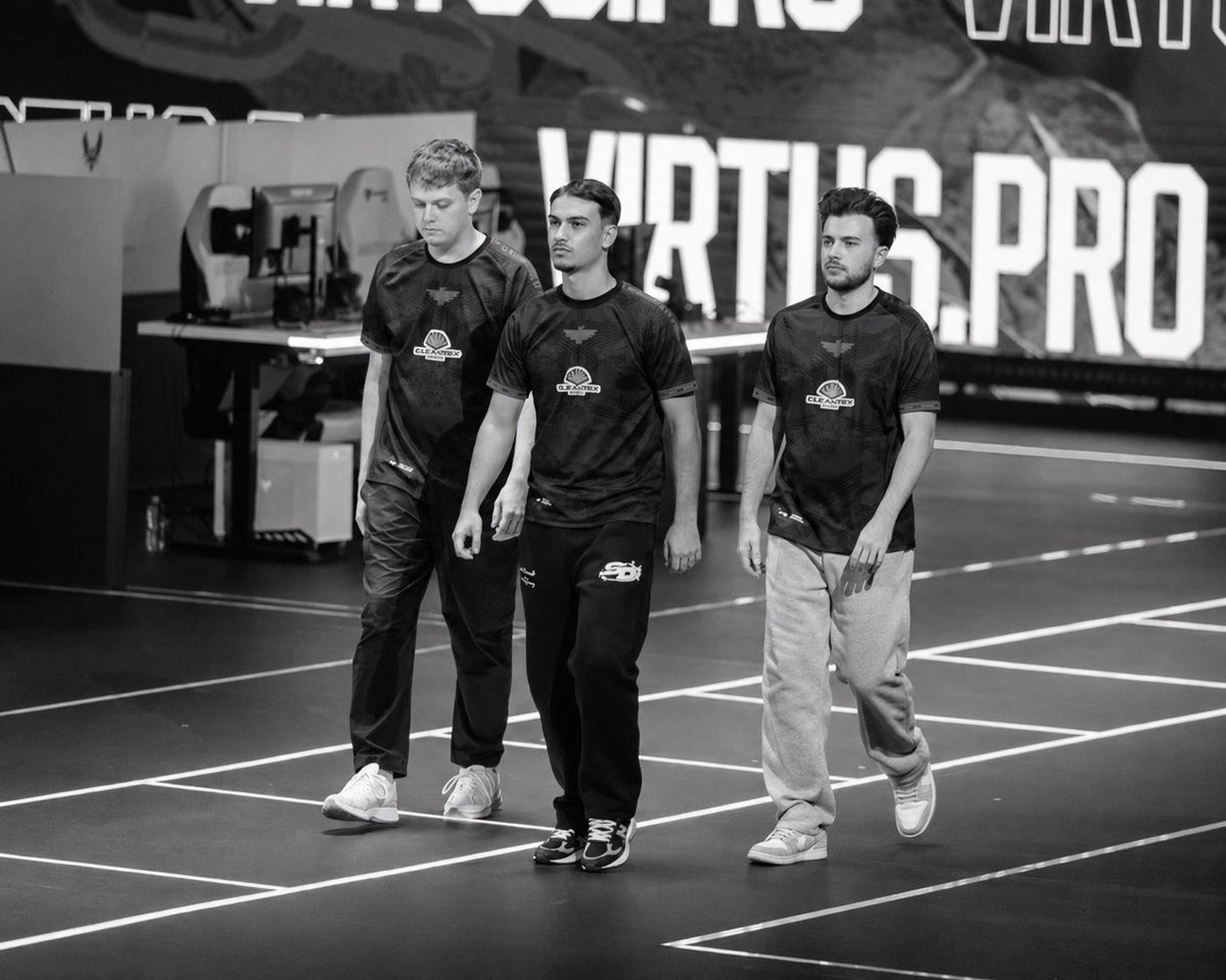 RVNS kingchawk tweet media