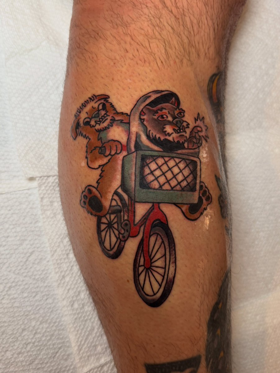 Teffo_01's tweet photo. CM Punk just got a new tattoo of Larry with Spud the Cryptid ❤️😭 https://t.co/8Y6nZjd1oB