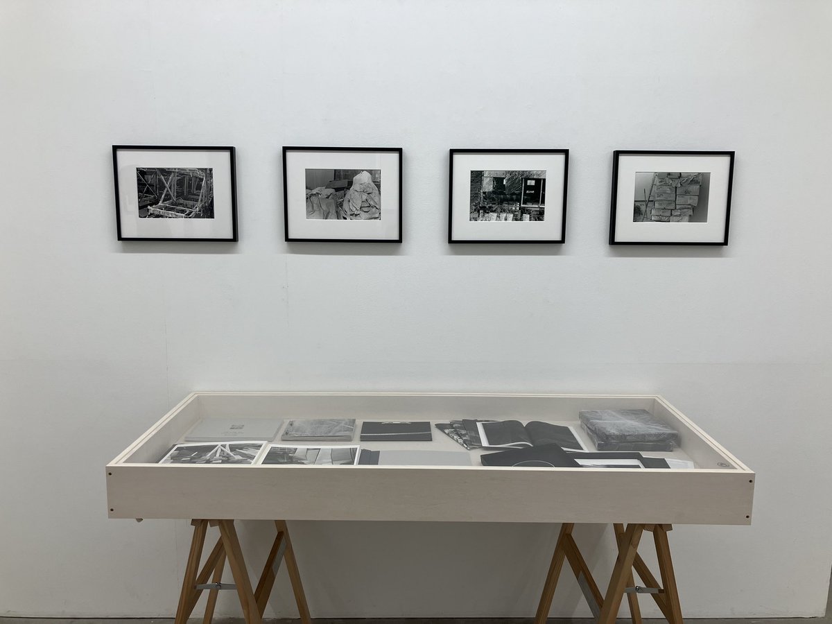 ___Jonism_____'s tweet photo. 小松浩子さん個展『繁殖模倣変換器｜書物』お邪魔してきました。小松さんの狂気的(と自分は思っている)な魅力の側面寄せ集め、といった展示でございました。見れば見るほど声が出なくなる。朗読会のアーカイブもヒカリエの展示も楽しみ。 https://t.co/GWVz2PKe2I