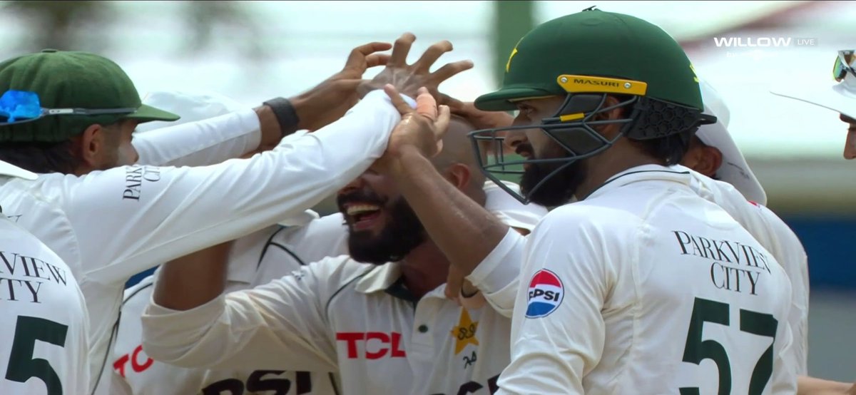 CricUniverse7's tweet photo. Finally #WEST_INDIES all out on
3️⃣4️⃣4️⃣/1️⃣0️⃣ runs on their first Innings against #PAKISTAN in the 2nd TEST match at PORT OF SPAIN #TRINDAD

Justice Greaves top scorer of 7️⃣3️⃣ runs.

Sajid Khan took 4️⃣/8️⃣5️⃣

#WIvPAK https://t.co/bm42vrSVPw
