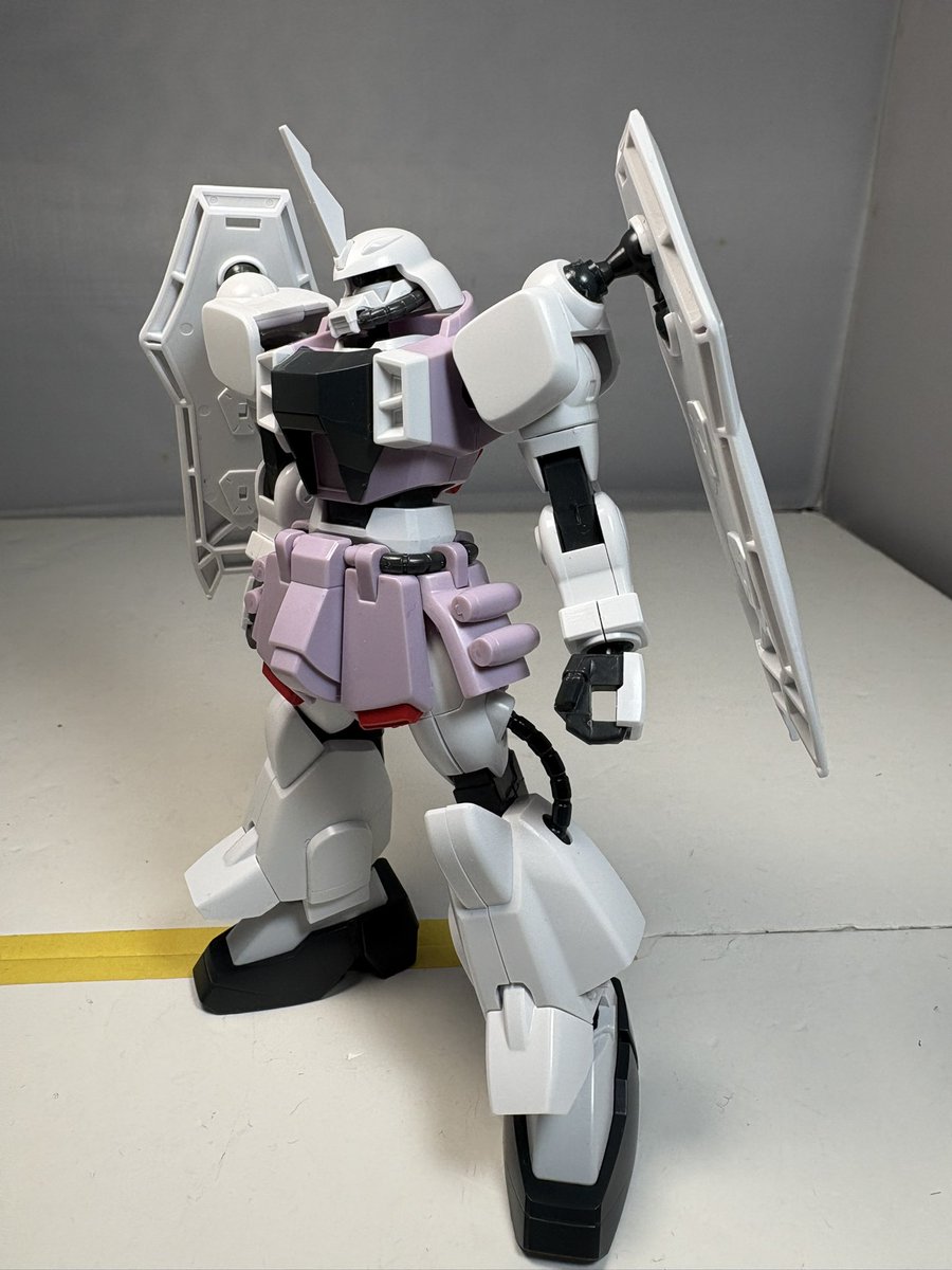 daizenga's tweet photo. #積みプラ崩し大会2026夏 #経過
#SEEDDESTINY
ザクウォーリアの繋ぎ目消し始めたので
ファントムの改造を開始〜
まぁ既にザクウォでノウハウ得たので
あっという間に改造完了❗️
腰は30MMのハンドパーツの手の甲とか
流用して腰を延長
凛々しくなったな、うむうむ🙂↕️
では今日はお休み〜💤 https://t.co/XeMcoL653n
