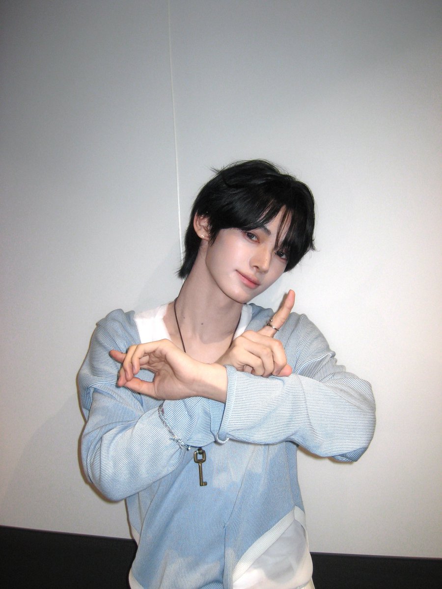 247withTWSPH's tweet photo. [TWS:WV] 260804 @tws_pledis
WEVERSE UPDATE — #HANJIN #한진 (1/2)

"SODA!SODA!"

🔗: https://t.co/DGgwCYf19C

#TWS #투어스 #247WithUs 

— 🚀 https://t.co/p3hSvtdI2I