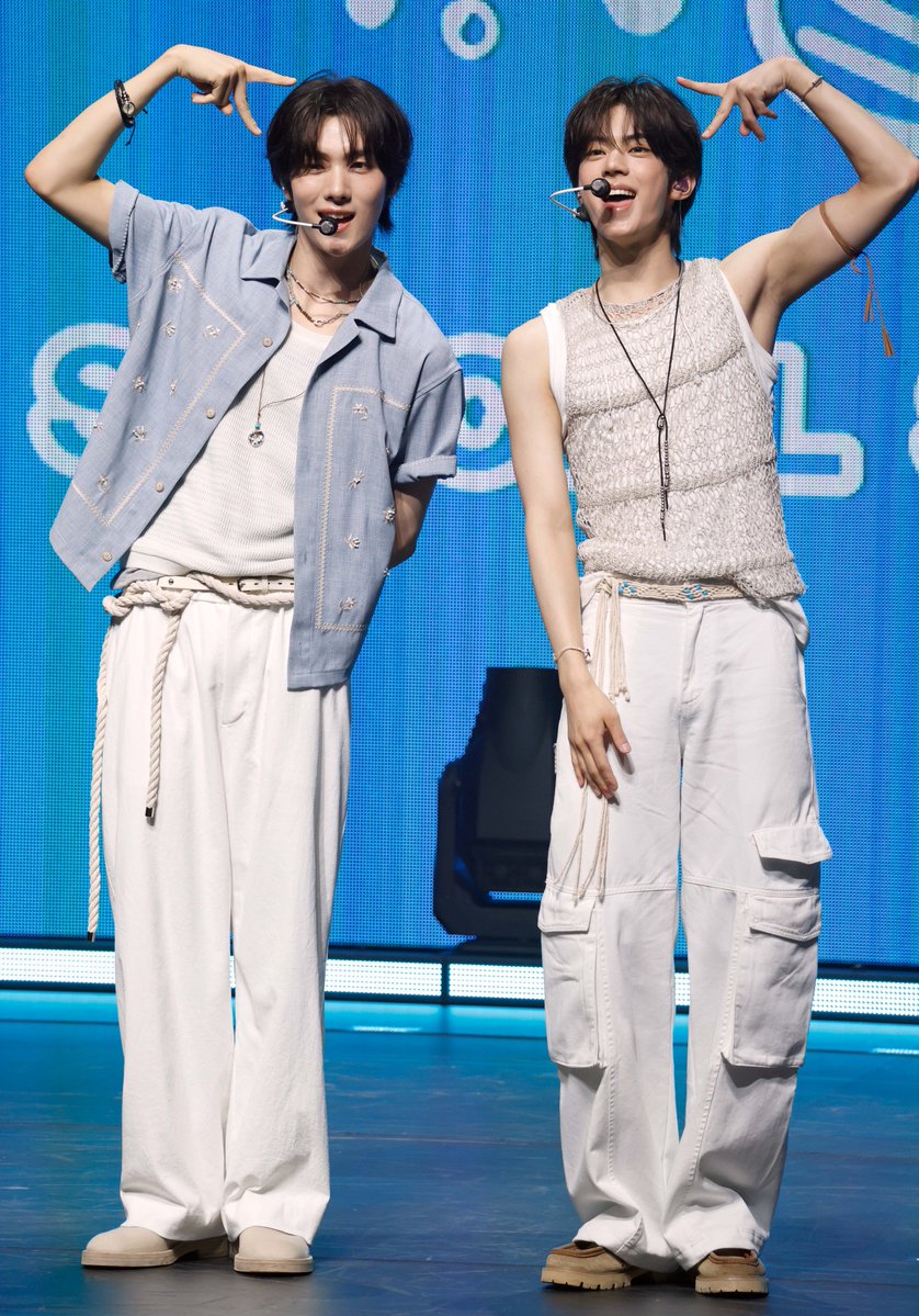 oricon's tweet photo. TWS Japan 2ndシングル「SODA SODA」発売記念PREMIUM SHOWCASE

TWS、初の日本カムバック✨
「すてきな夏をすごしましょう！」

🔻写真追加しました📸（全32枚）
https://t.co/rVkN22Iqv2

#SODASODA
@TWS_PLEDIS_JP https://t.co/Q26i5GOyxR