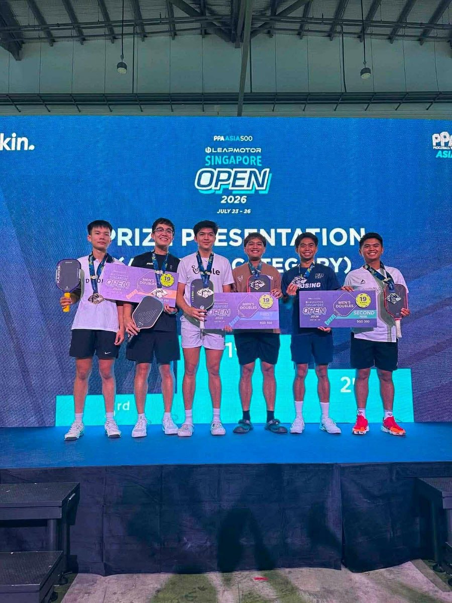 News5PH's tweet photo. PINOY PICKLEBALL PRIDE!

Nagtala ng kasaysayan si Patrick Mendoza bilang kauna-unahang Pilipinong umabot sa Professional Pickleball Association (PPA) Asia Pro Men's Singles Quarterfinals sa 2026 Leapmotor Singapore Open.

Kasama ang teammates niyang sina Vien Isearis at Red Directo, nasungkit din nila ang kampeonato sa magkahiwalay na Mixed Doubles. | via Mon Gualvez