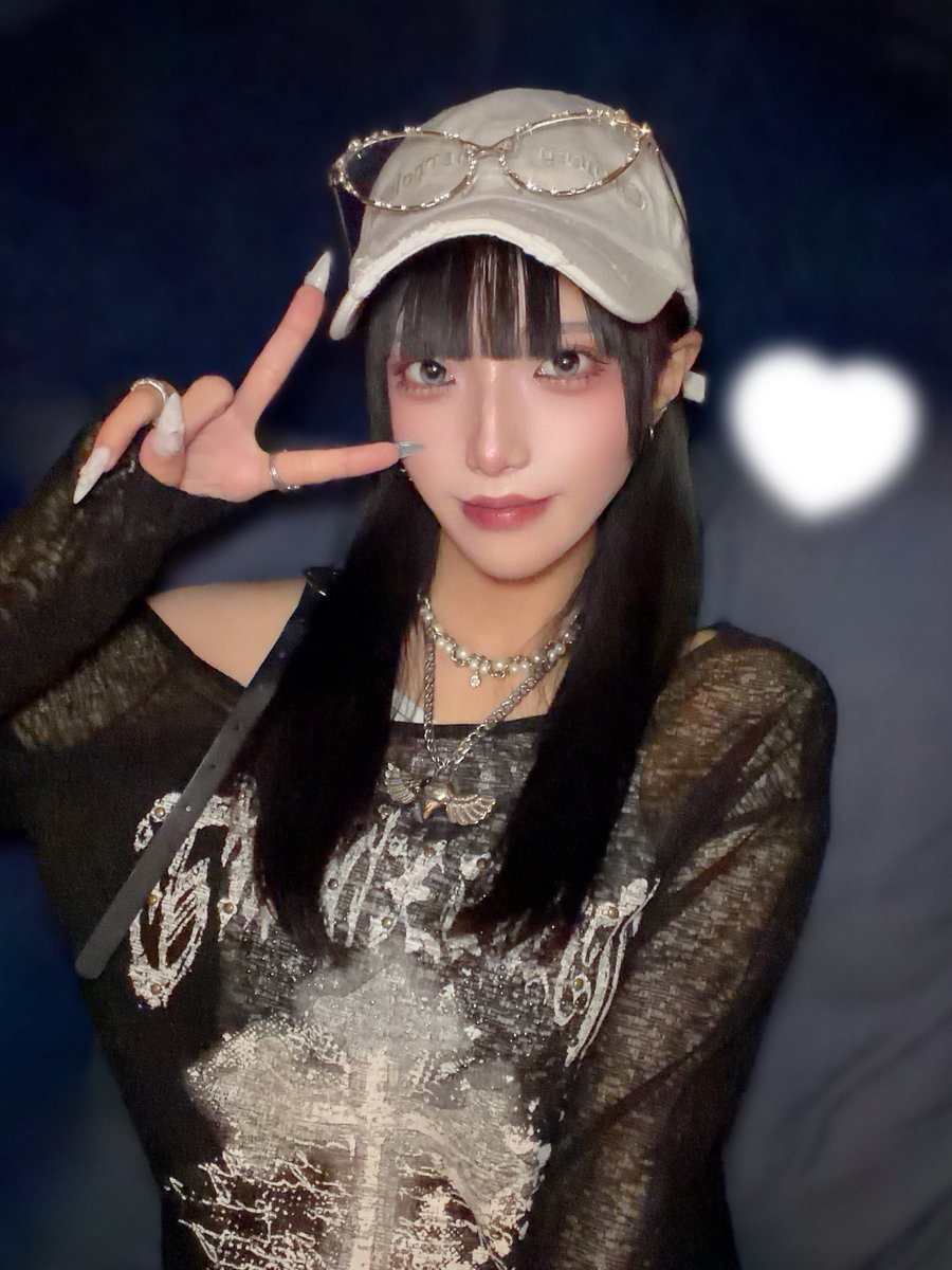 kanau_Ill's tweet photo. Ill定期公演 夏のいるちゃん編  8月3日
デート私服特典会どうでしたかー！！！！皆とデートするなら〜って考えてお洋服買ったよ🎶ダウナーギャルと言って貰えたうれぴょいᲘ𐑼 好評だったけどつぎはお姉さんっぽい服かぷりぷりな服にしようかな！ホワイトデー衣装もまた見せられて初見の人も多かっただろうから沢山撮可載せてくれたら喜びます♡ 今度また同じコーデで可愛い写真��せるね！夜ご飯は���スタとピザでした✌🏻平日なのに来てくれてありがとうね♡デート楽しかった！♡
