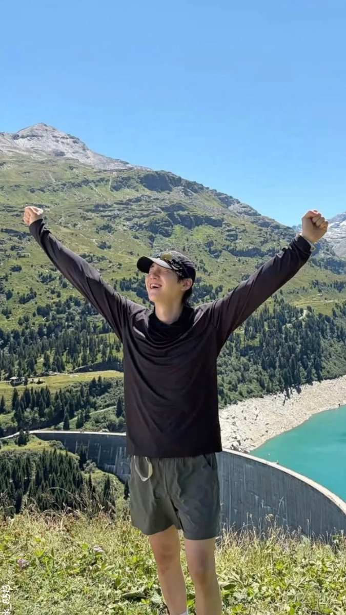 CharyUlloa's tweet photo. @streamforsuga93 Jajajajaja el sabía que nos tuvo por muchooooo tiempo en abstinencia total.. pero ya basta yoongiiii .. i love u babe https://t.co/KevMLnRxKC