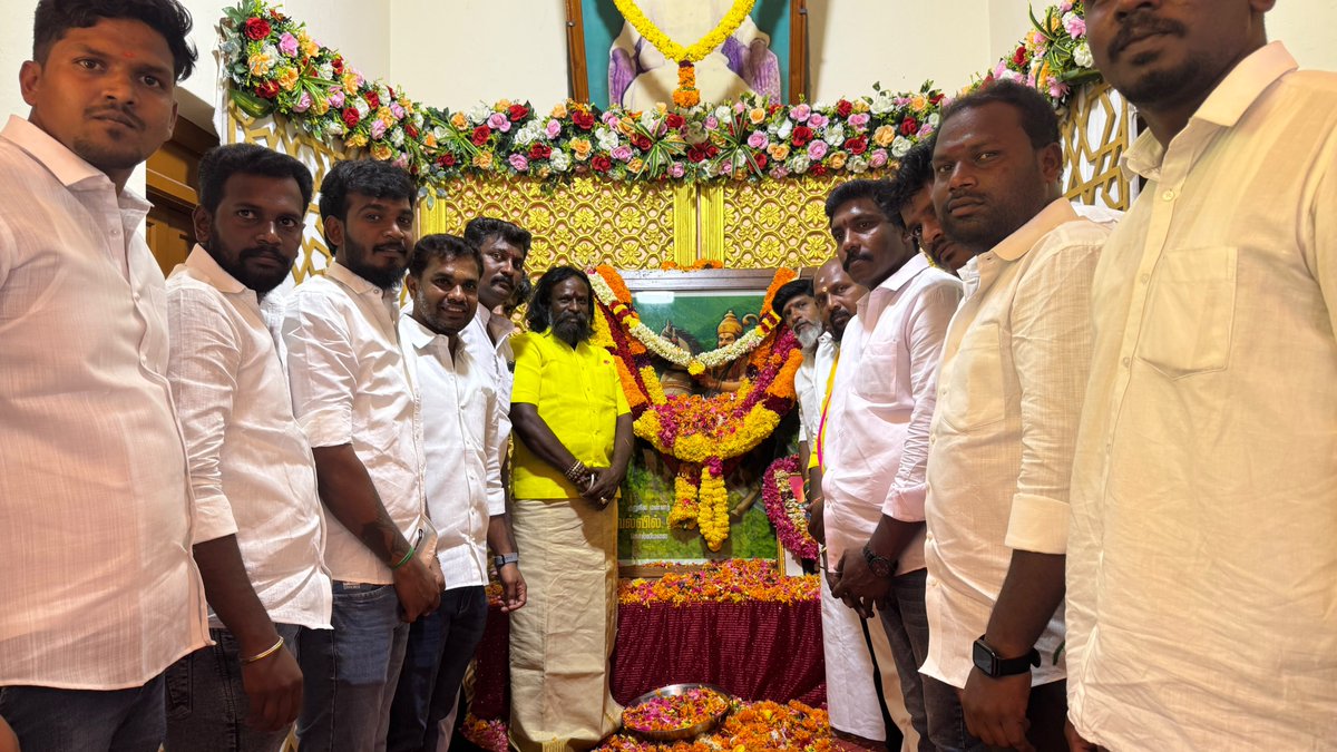 KKSelvakumaroff's tweet photo. இன்றைய தினம் 03.08.2026, திங்கட்கிழமை -  ஈரோடு மாவட்டம், அறச்சலூர், கொட்டாரத் தோட்டத்தில் நடைபெற்ற, கொல்லிமலை வேந்தன், மன்னர் வல்வில் ஓரி விழாவில் கலந்து கொண்டு, அவரின் திரு உருவப்படத்திற்கு மலர்தூவி மரியாதை செய்தோம்!.. https://t.co/3TiTBbxpEb