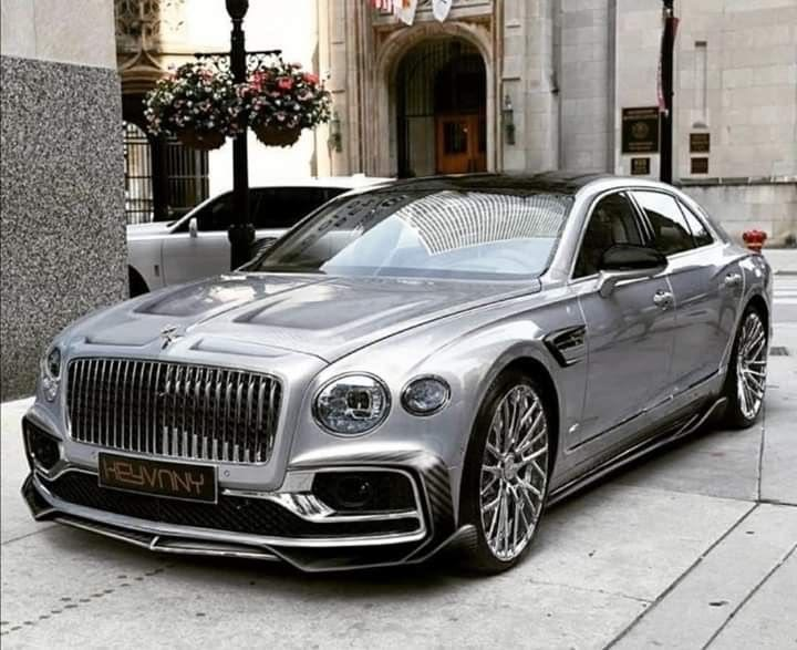 Jwfarinash's tweet photo. Heavy silver chrome cutting through the old city streets like a moving fortress. 🏰✨ https://t.co/4eGvlvKzdv