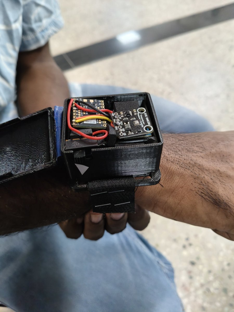 keyashqa's tweet photo. @fdotinc Device to detect falls using CNN.., currently in prototype... https://t.co/hLQeNjikIR