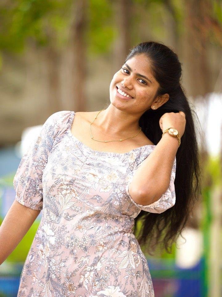 Riya_035's tweet photo. Seeing the comments in the techboss for her i am really confused can anyone tell what happened 

I am seeing lot of 18+ comments for her in tech channel for her. is this came natural any incident behind it? https://t.co/P7mBH32fUO