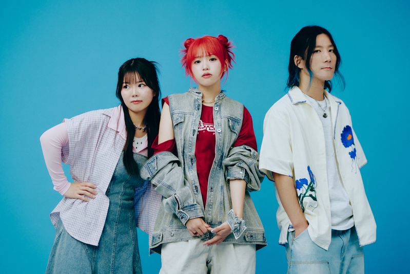 ototoy_info's tweet photo. 【#NEWS】異色のスリーピースバンド・イノクロニクルが始動

🎸記事はこちら🎸https://t.co/eOB553VTBZ
@chanyui__914
#イノクロニクル
#ototoy https://t.co/uta3jMTdn0