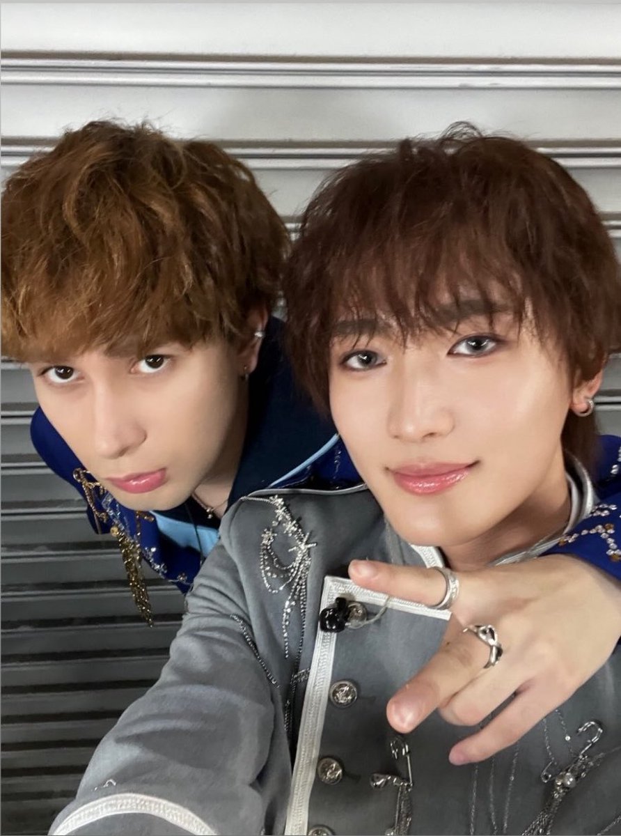 HHMS_17's tweet photo. 雅哉のツーショ好き4選
ミロしゅーととのプリクラも好き https://t.co/zwmUqrVAsn