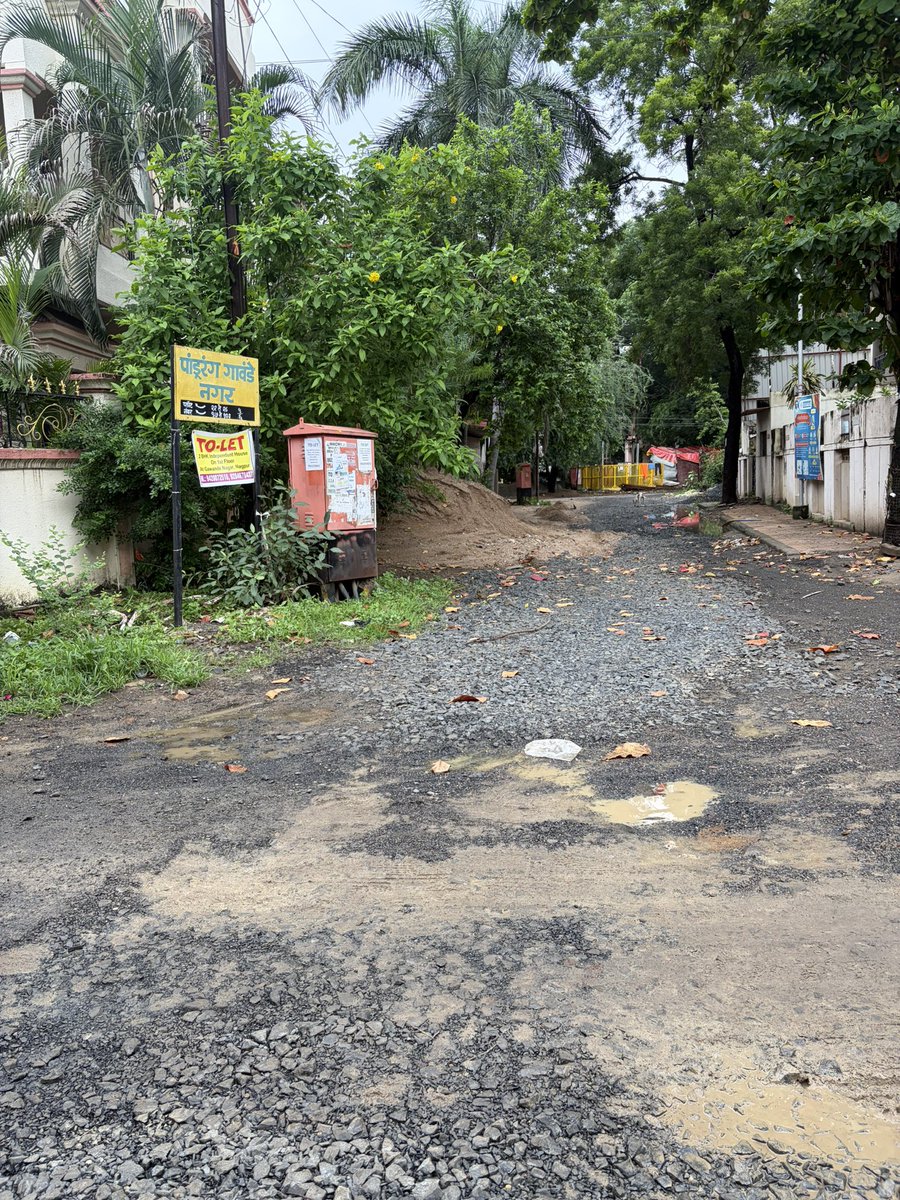 Ashwin7611's tweet photo. dug and left since 15 june at Nagpur swavalambi nagar, near ravindra nagar hanuman temple. @ngpnmc @Dev_Fadnavis @CMOMaharashtra huge incivinence to senior citizens. request Dr Vipin Itenkar to restore asap https://t.co/KZtUtG93QV