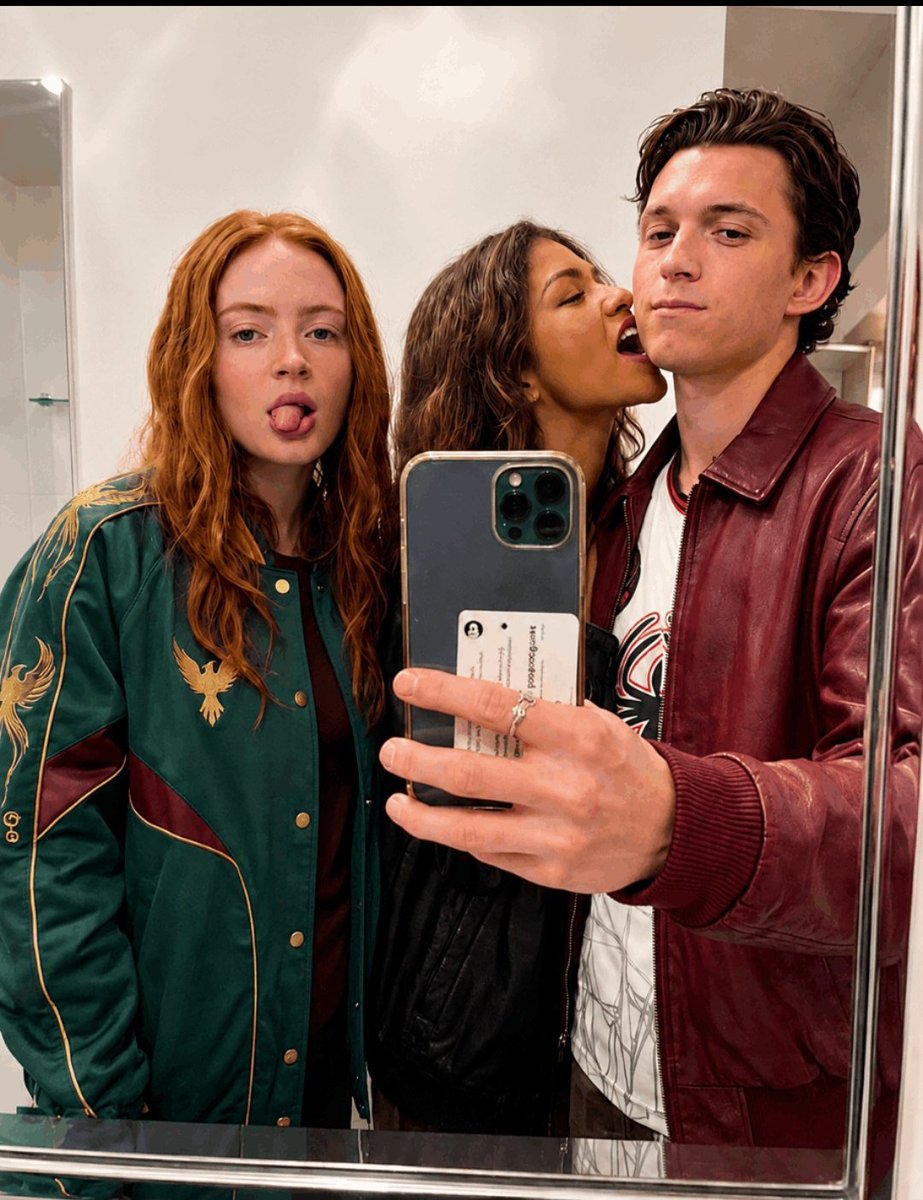 dreamy_eyess01's tweet photo. SADIE SINK’s dating history 

• 2017–2020 / Single
• 2021 / Patrick Alwyn  (rumored)
• 2022 / Single
• 2023 / Single
• 2024 / Single
• 2025 / Single…. love https://t.co/vBknyCdgDg